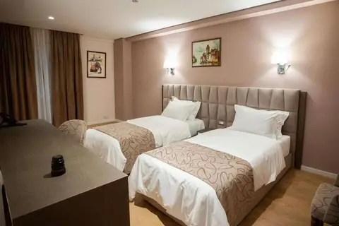 Doanesia Premium Hotel & Spa in Tirana — foto 2