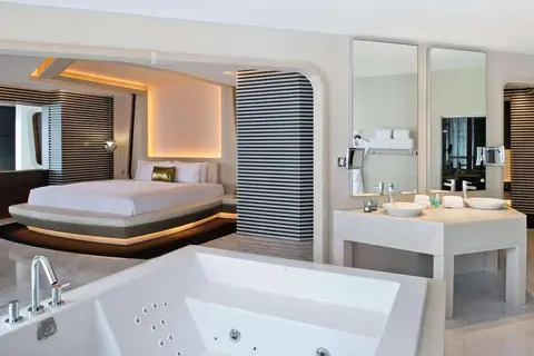 V Hotel Dubai Curio Collection by Hilton in دبي — foto 17