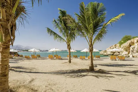 Crowne Plaza Muscat in السيب — foto 25