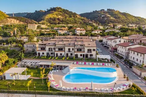 Cooee Michelizia Tropea Resort in Tropea