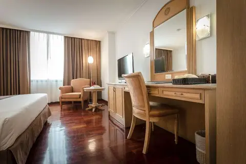 Grand Tower Inn Rama Vi in Bangkok — foto 15