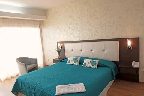 Poseidonia Beach Hotel in Agios Tychonos — foto 5