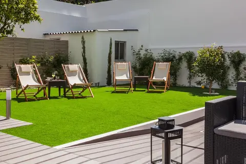 Vila Garden Guesthouse in Almada — foto 8