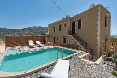 Lameriana Village Hotel in Skepasti