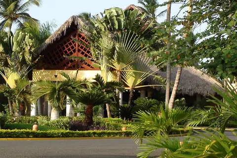 Vik Hotel Cayena Beach in Salvaleón de Higüey