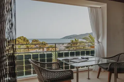 Aguas de Ibiza Grand Luxe Hotel in Santa Eulària des Riu — foto 10