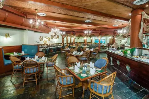 Holiday International Hotel Sharjah in Sharjah — foto 19