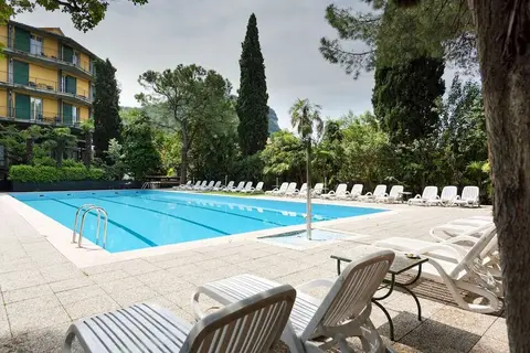 Hotel Royal & Hotel Palme & Suite in Garda