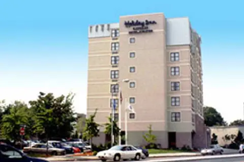 Holiday Inn Express & Suites Boston - Cambridge in Boston