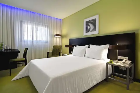 SANA Capitol Hotel in Almada — foto 2