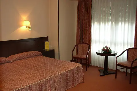 Hotel La Serrana in Aviles — foto 18