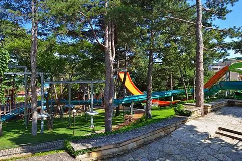 Melia Grand Hermitage in Дентална клиника „Медика 3 Дент“ — foto 17