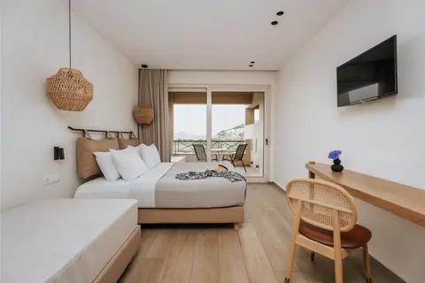 Paralos The Maxine in Αγία Γαλήνη — foto 11