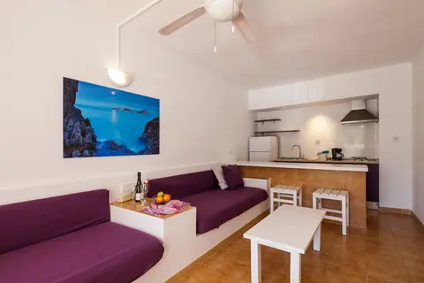 Aparthotel Puerto Cala Vadella in Sant Josep de sa Talaia — foto 17