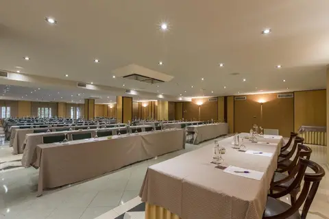 Hotel Macià Alfaros in Cordoba — foto 5