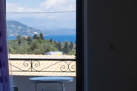 Aggeliki Apartments in Dassia Ski Club: Parasailing Water Sports in Corfu, foto 9