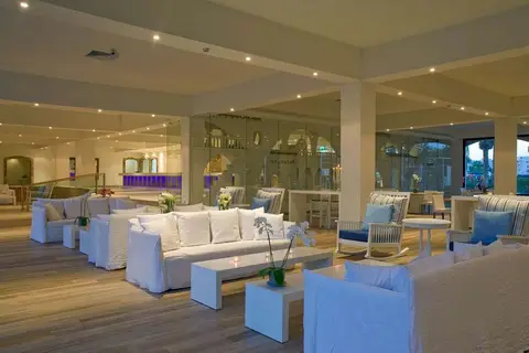 Sandy Beach Hotel & Spa in Πύλα - Pile — foto 9
