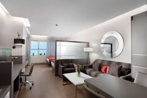 Holiday Suites Arnis Street in Athene — foto 5