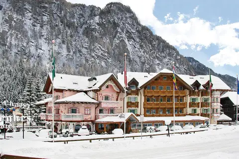 Hotel Gran Chalet Soreghes in Campitello di Fassa