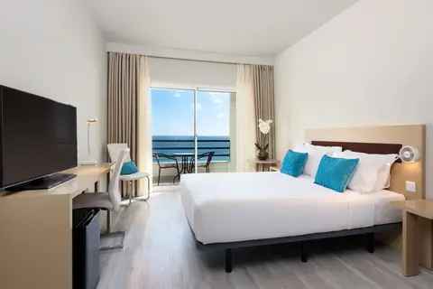 Hotel TRYP by Wyndham Lisboa Caparica Mar in Costa da Caparica — foto 8