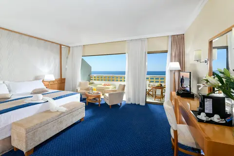 Constantinou Bros Pioneer Beach Hotel in Paphos — foto 24