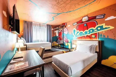 Muraless Art Hotel in Castel d'Azzano — foto 5