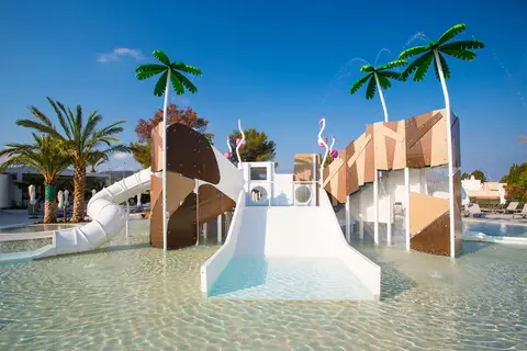 Insotel Tarida Beach Resort & Spa in Urbanització Cala Tarida — foto 2