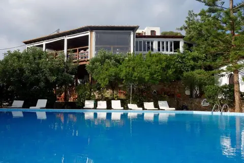 Cretan Village Hotel in Georgioupolis