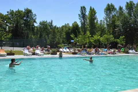 Camping 3 Lacs Du Soleil in Trept — foto 17