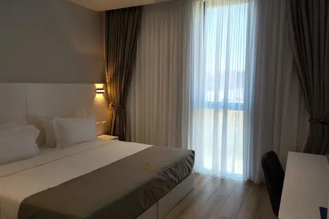Metro Hotel Terminal in Tirana — foto 24