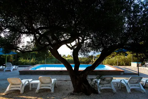 Waterman Beach Village camp & glamping in Supetar — foto 30