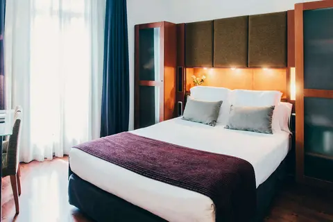 Hotel Regina Barcelona in Barcelona — foto 19