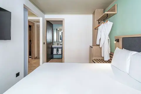 Hotel Scirocco St. Julian's Affiliated by Mel in San Ġiljan — foto 3