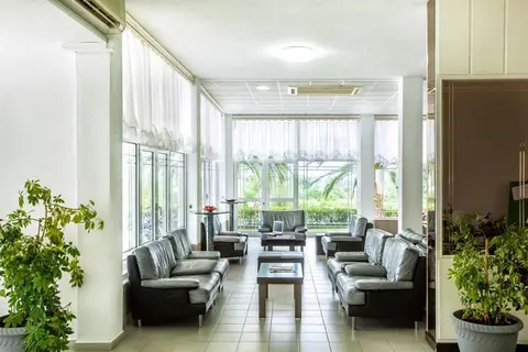 Xenios Port Marina Hotel in Πευκοχώρι — foto 12