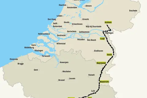 Over de Maas naar Limburg en Wallonië met mps Rembrandt van Rijn in Nederlandse en Belgische Wateren, foto 4