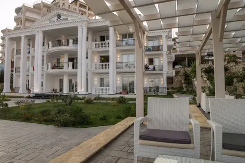 Vila Kalcuni Sarande in Saranda — foto 3