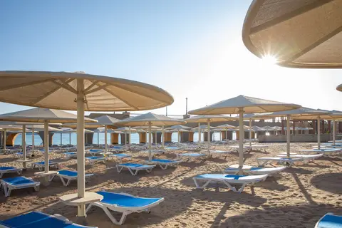 SRNTY Sahl Hasheesh in Arrivals Piazza — foto 8