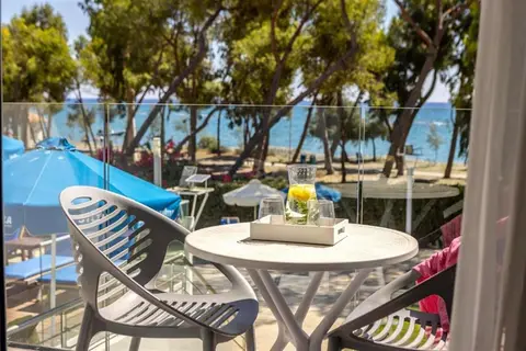 Park Beach Hotel in Γερμασόγεια — foto 26