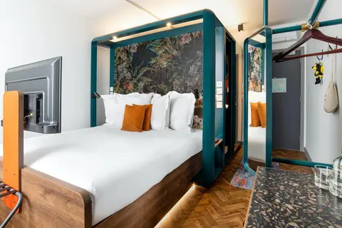 YOTEL Manchester Deansgate in Manchester — foto 17