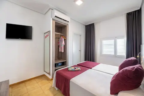 Hotel Vibra Marco Polo II in Sant Antoni de Portmany — foto 24