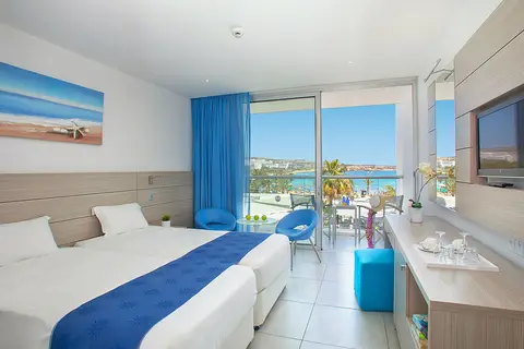 Limanaki Beach Hotel in Ayia Napa — foto 3