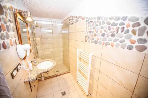 Hotel Tradita Geg & Tosk in Shkodra — foto 28