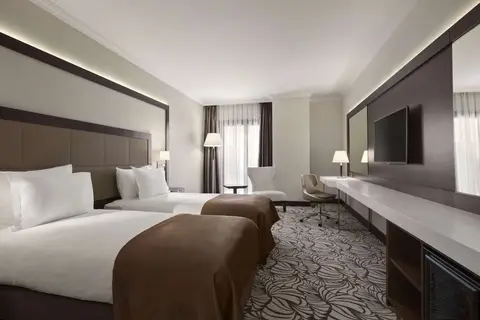 Ramada Hotel & Suites by Wyndham Istanbul Merter in Fatih — foto 20