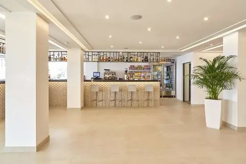 Sol Bahia Ibiza Suites in Sant Antoni de Portmany — foto 12