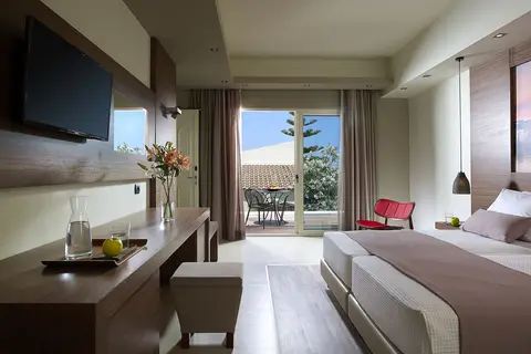 Elotis Suites in Agia Marina — foto 12