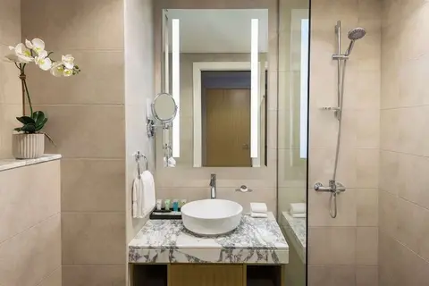 Damac Maison Aykon City Dubai in Dubai — foto 18