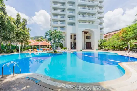 Waterfront Suites Phuket by Centara in ตำบลกะรน