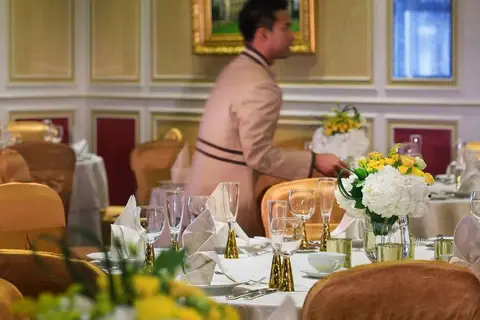 Royal Rose Abu Dhabi, a Curio Collection by Hilton Affiliated Hotel in الدَّانَةْ — foto 17