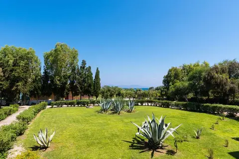 Sabina Hotel in Θεολόγος — foto 12