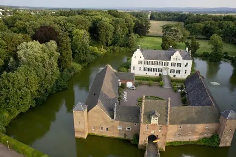 Burg Heimerzheim foto 1